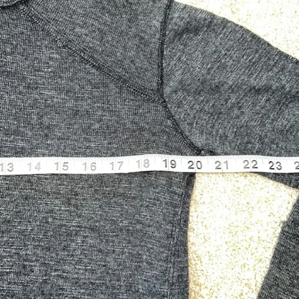 We the Free Turtleneck Split‎ Back Long Sleeve Knit Shirt Gray Size Medium